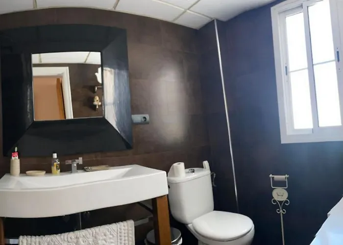 Atico Con Jacussi Y Parking En La Playa By Spainsunrentals Нерха