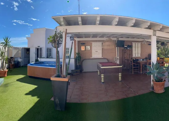 Atico Con Jacussi Y Parking En La Playa By Spainsunrentals