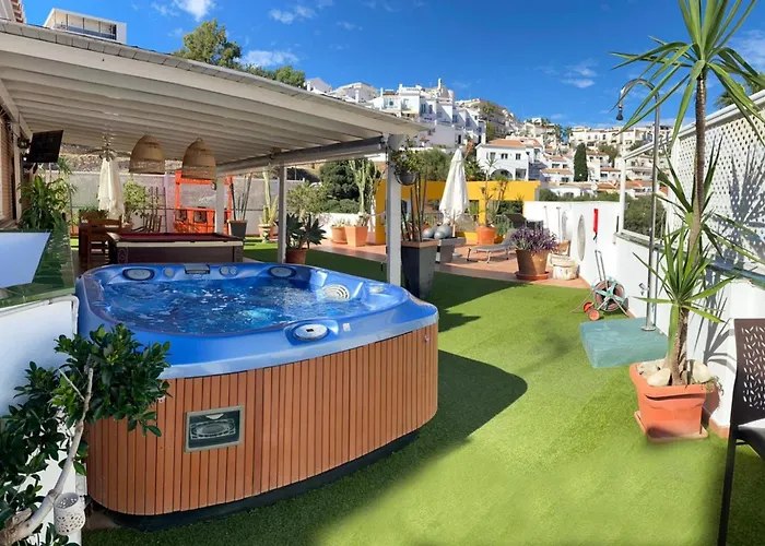 Apartman Atico Con Jacussi Y Parking En La Playa By Spainsunrentals Nerja